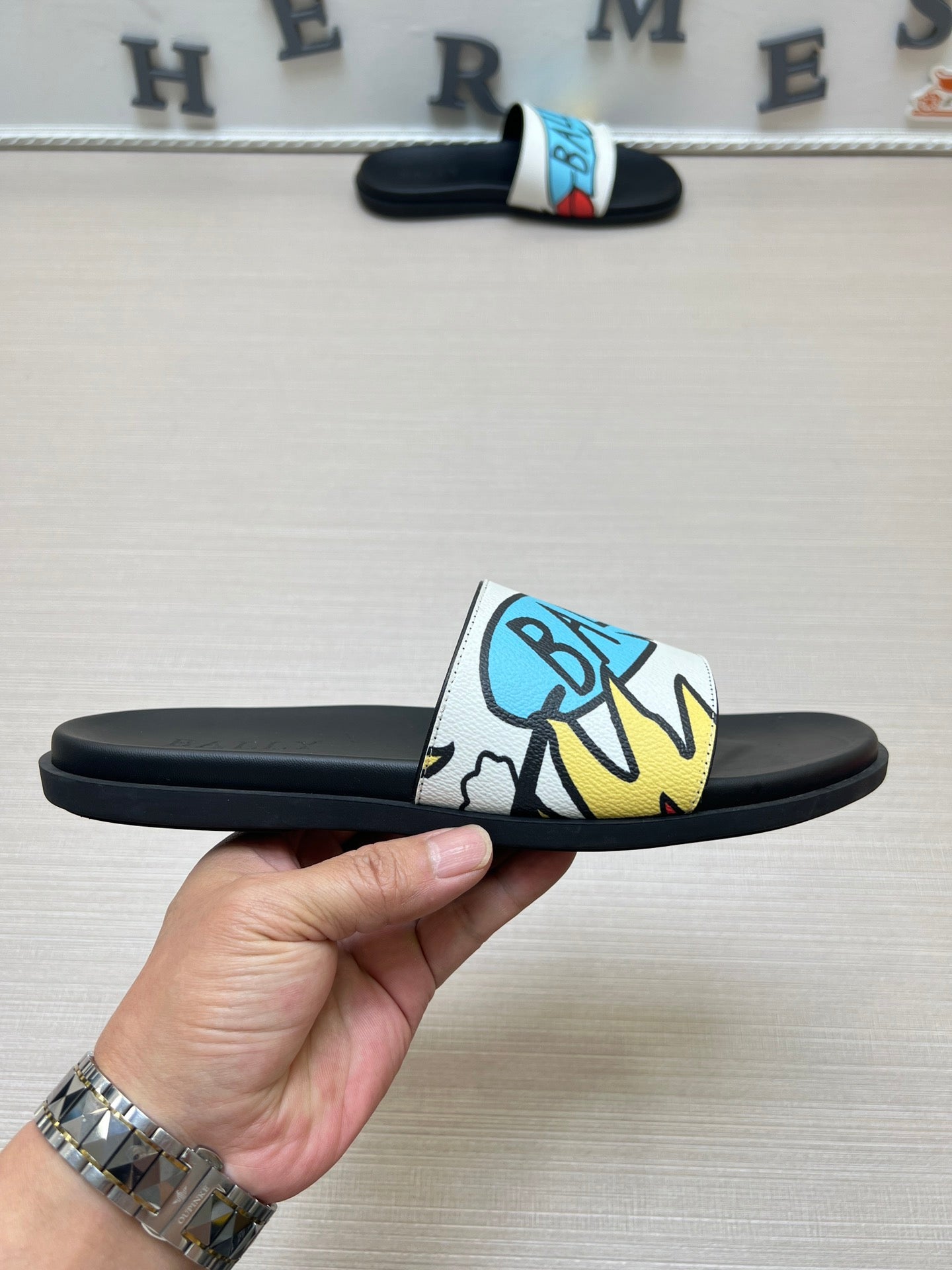 54A62ZDE Stylish slippers