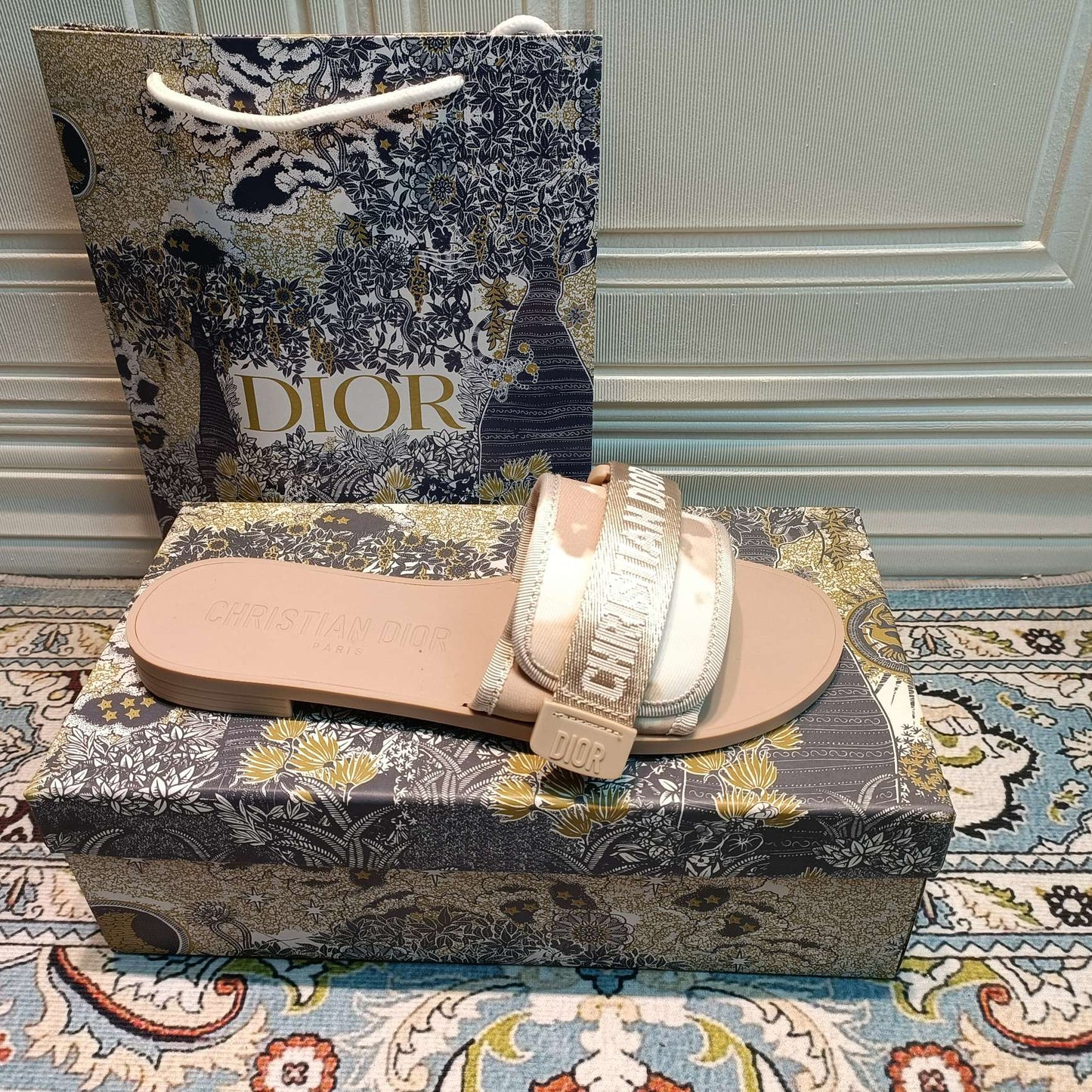 14D20ZDE Stylish Slippers
