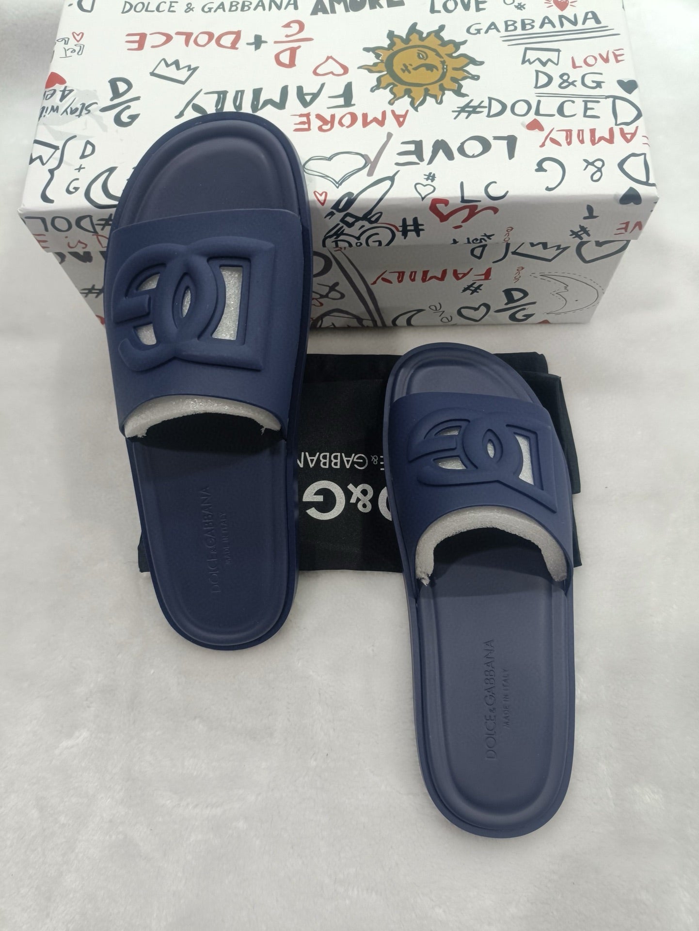 54A82ZDE Stylish slippers