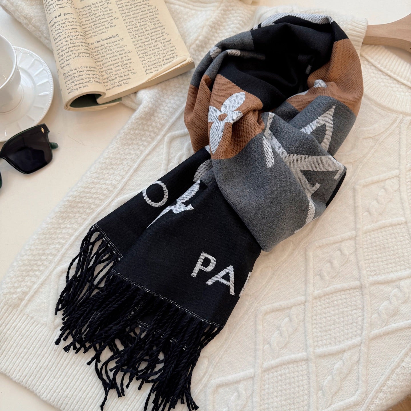 175RE43WDE Stylish Winter Scarves