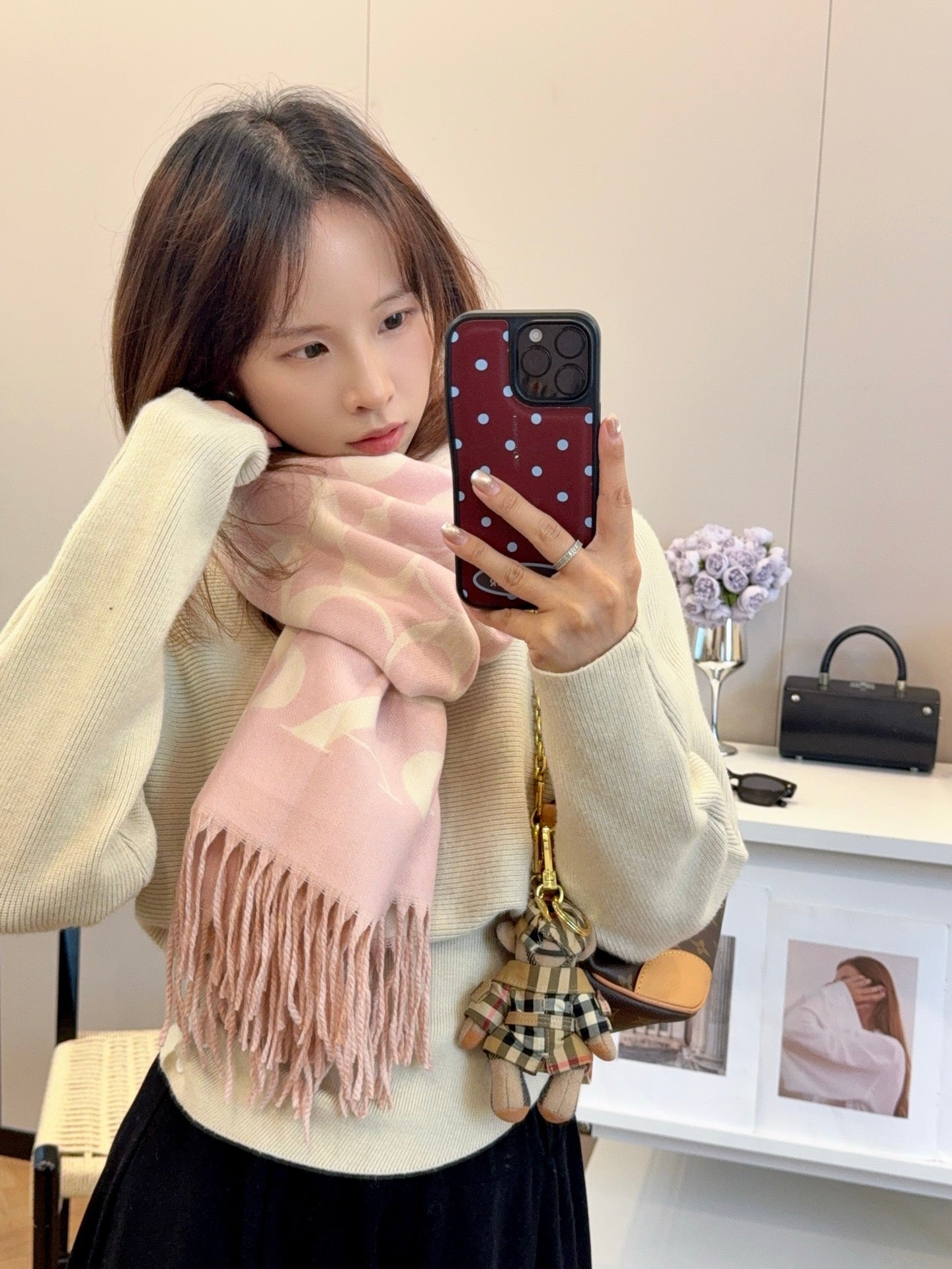 185ZA63WDE Stylish Winter Scarves