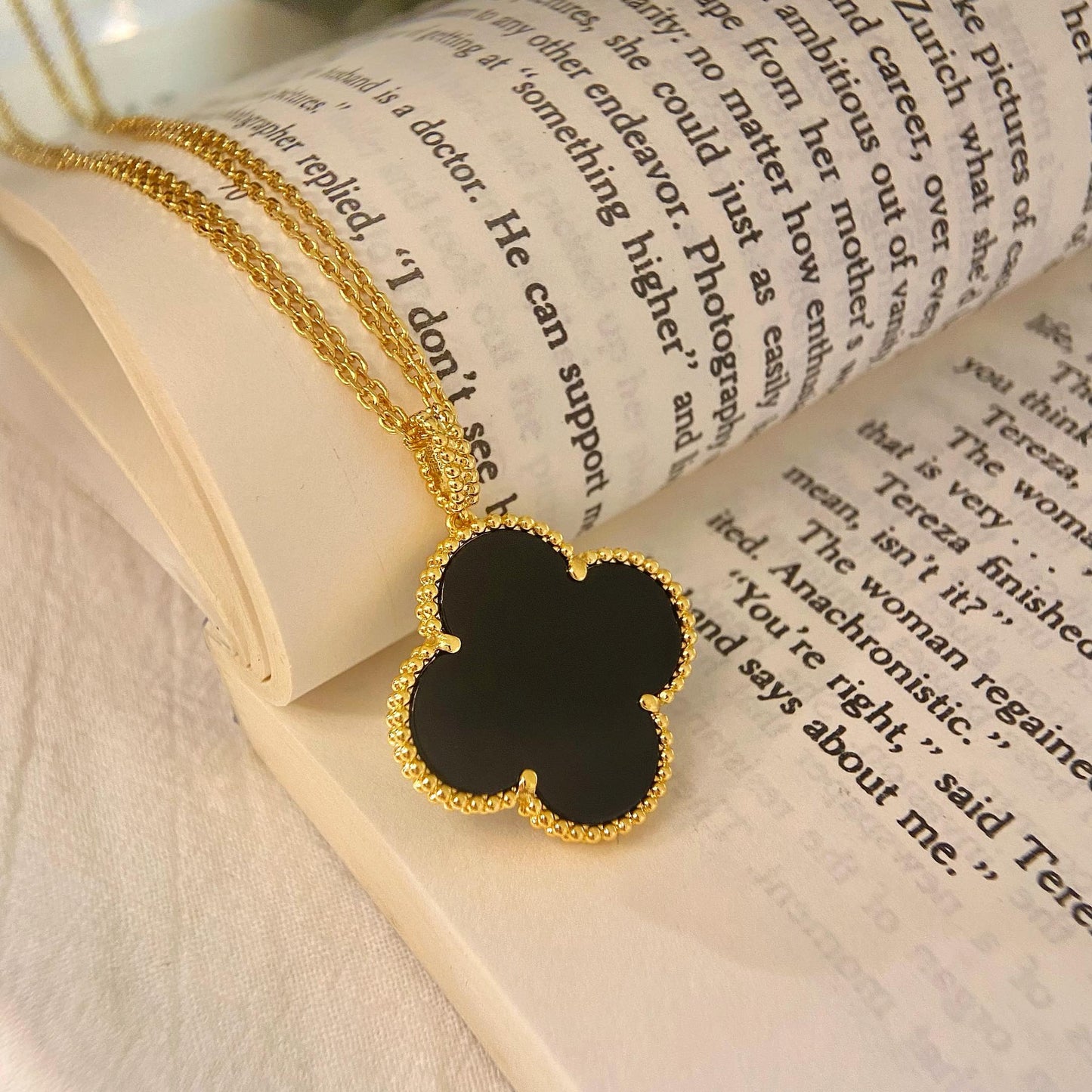 5XVA158XDE Stylish jewelry