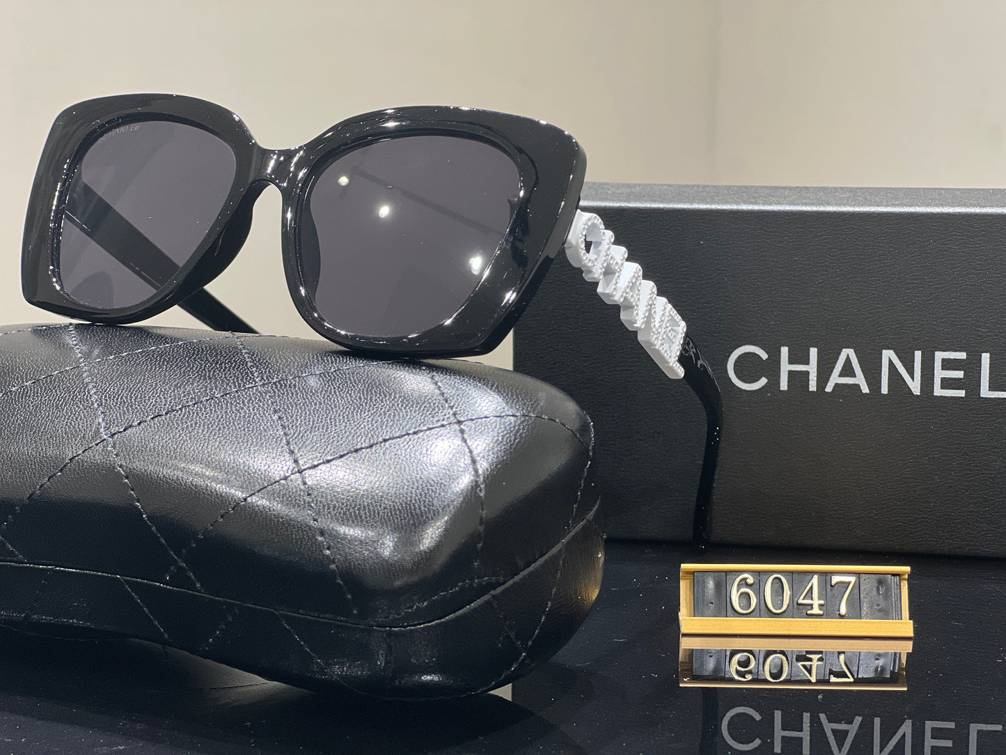 385RC4TDE Stylish Sunglasses