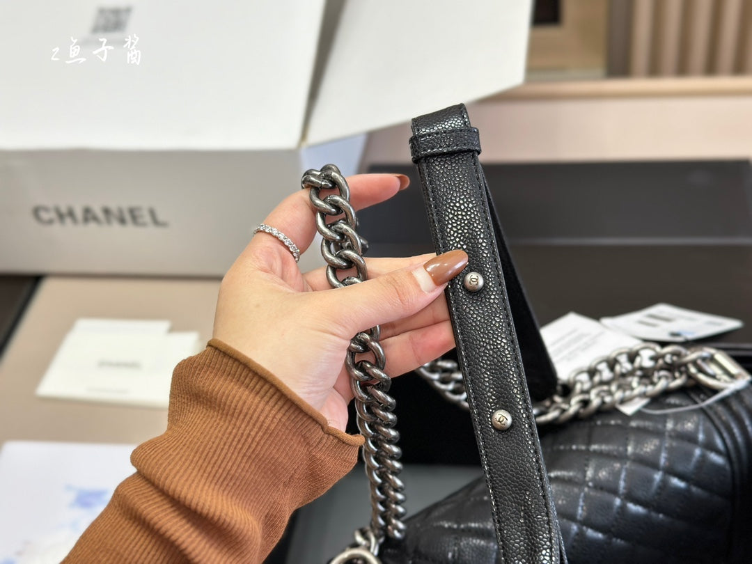 6XC138BDE Stylish leather bag