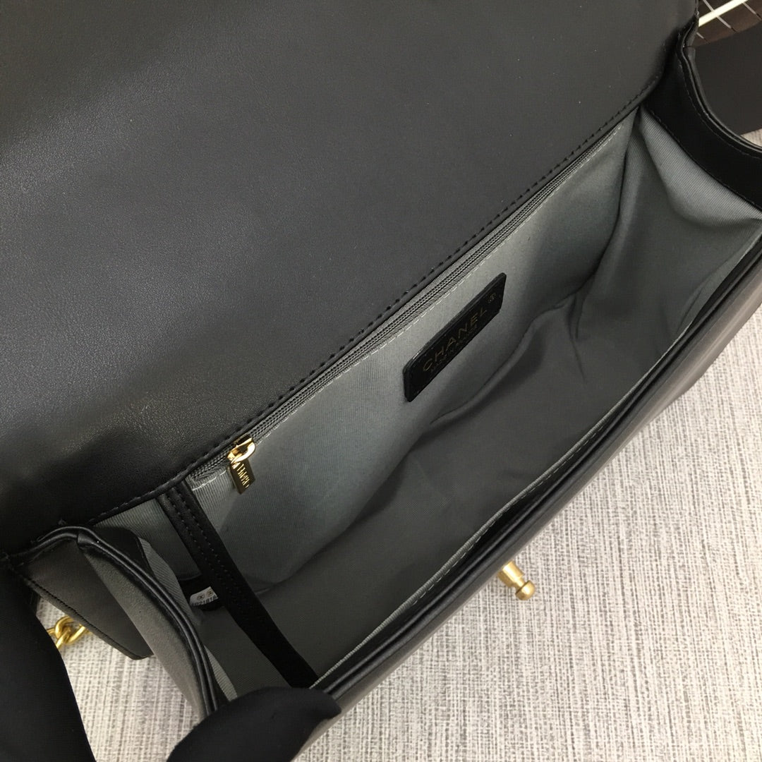 5C60BDE Stylish leather bag