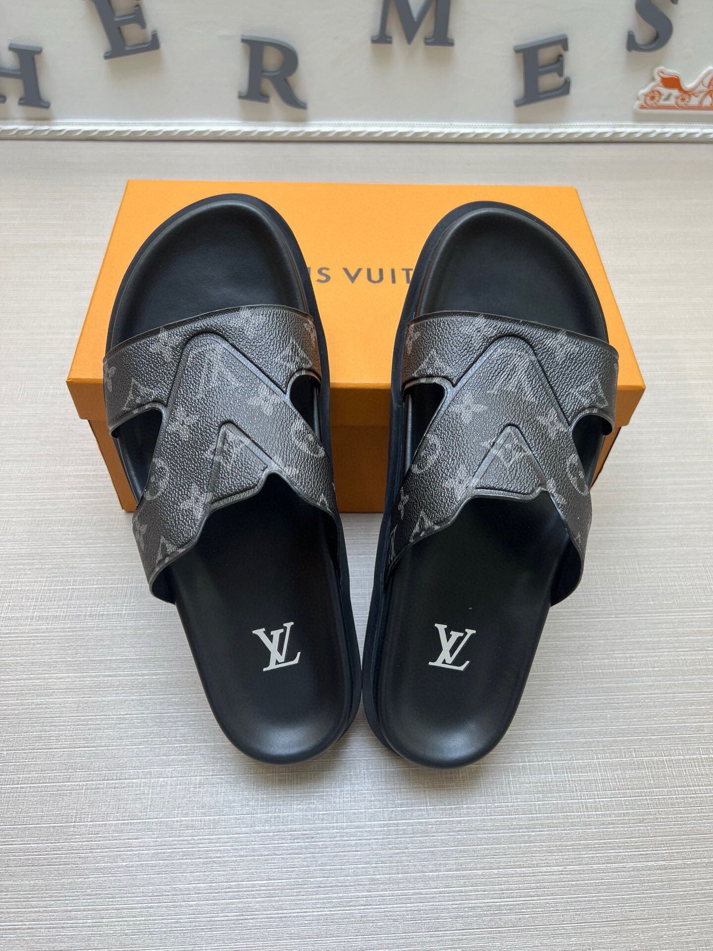 5LE228ZDE Stylish Slippers