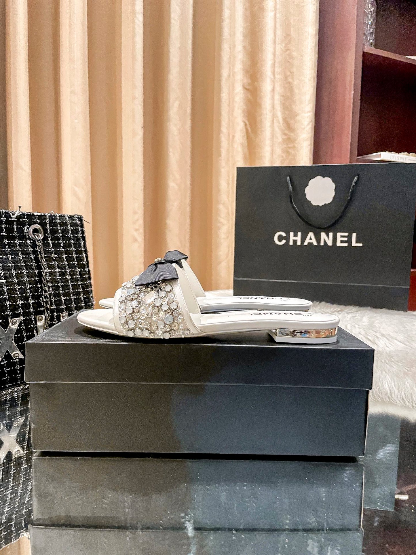 14C165ZDE Stylish Slippers