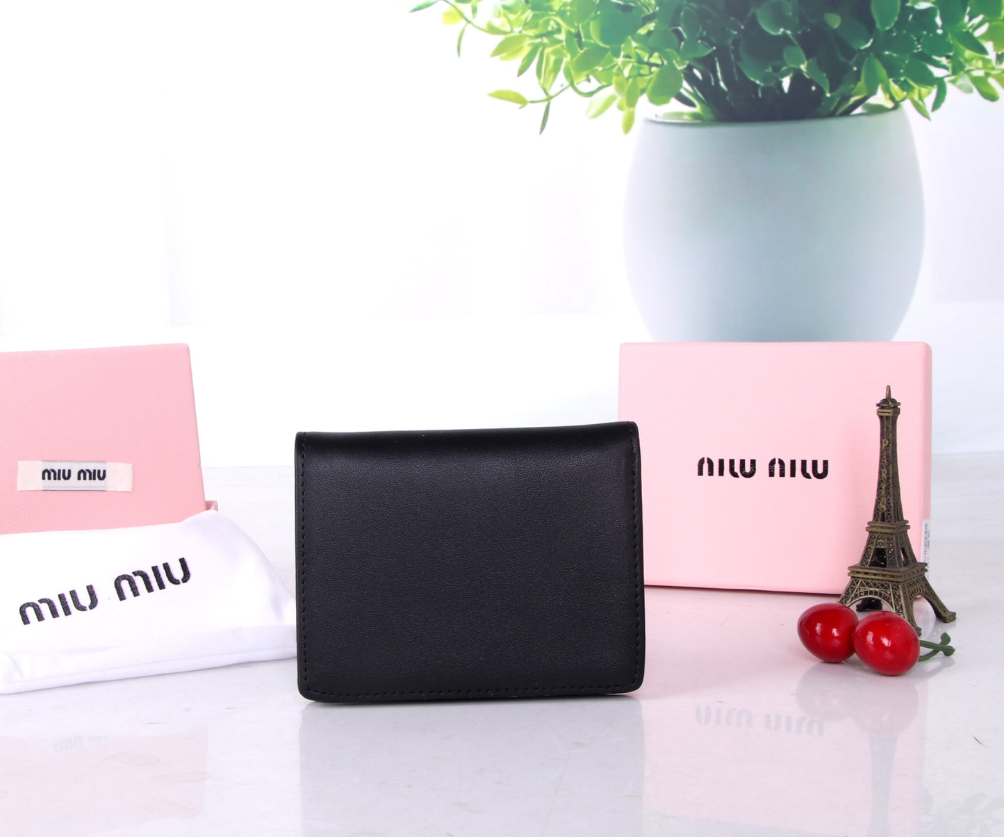 15RA77BDE Stylish leather bag