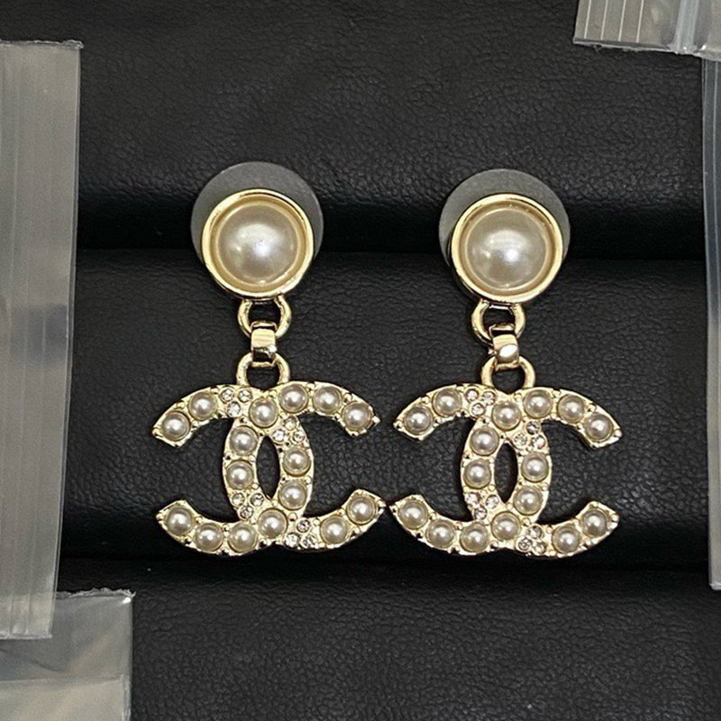 14C692EDE Stylish Earrings