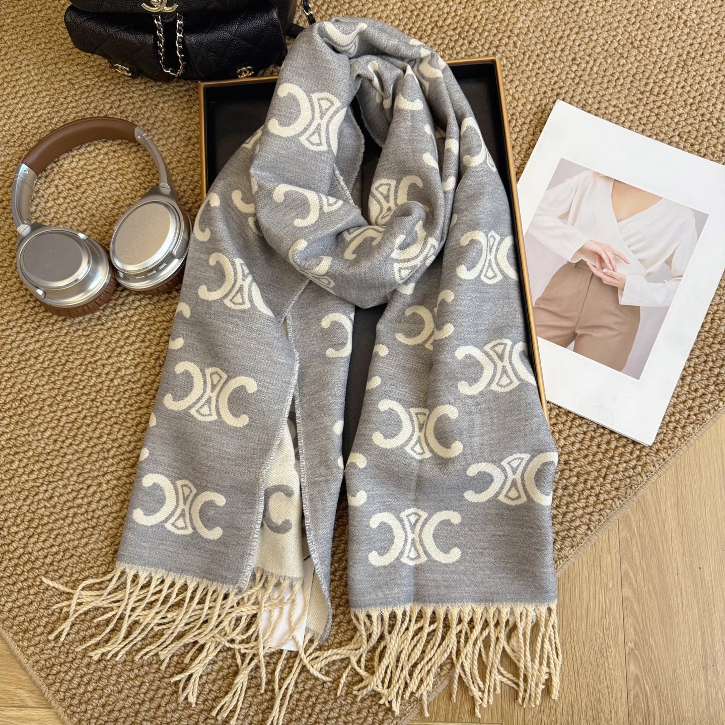 175RA15WDE Stylish Winter Scarves