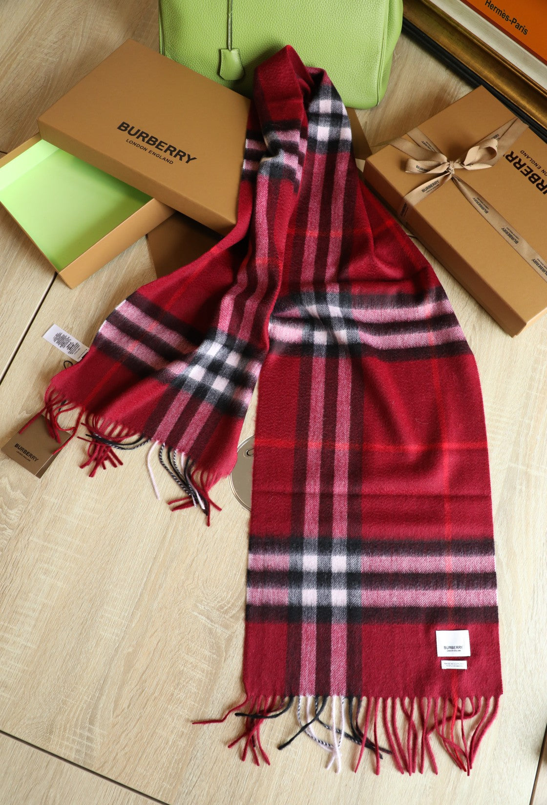 185ZR1WDE Stylish Winter Scarves