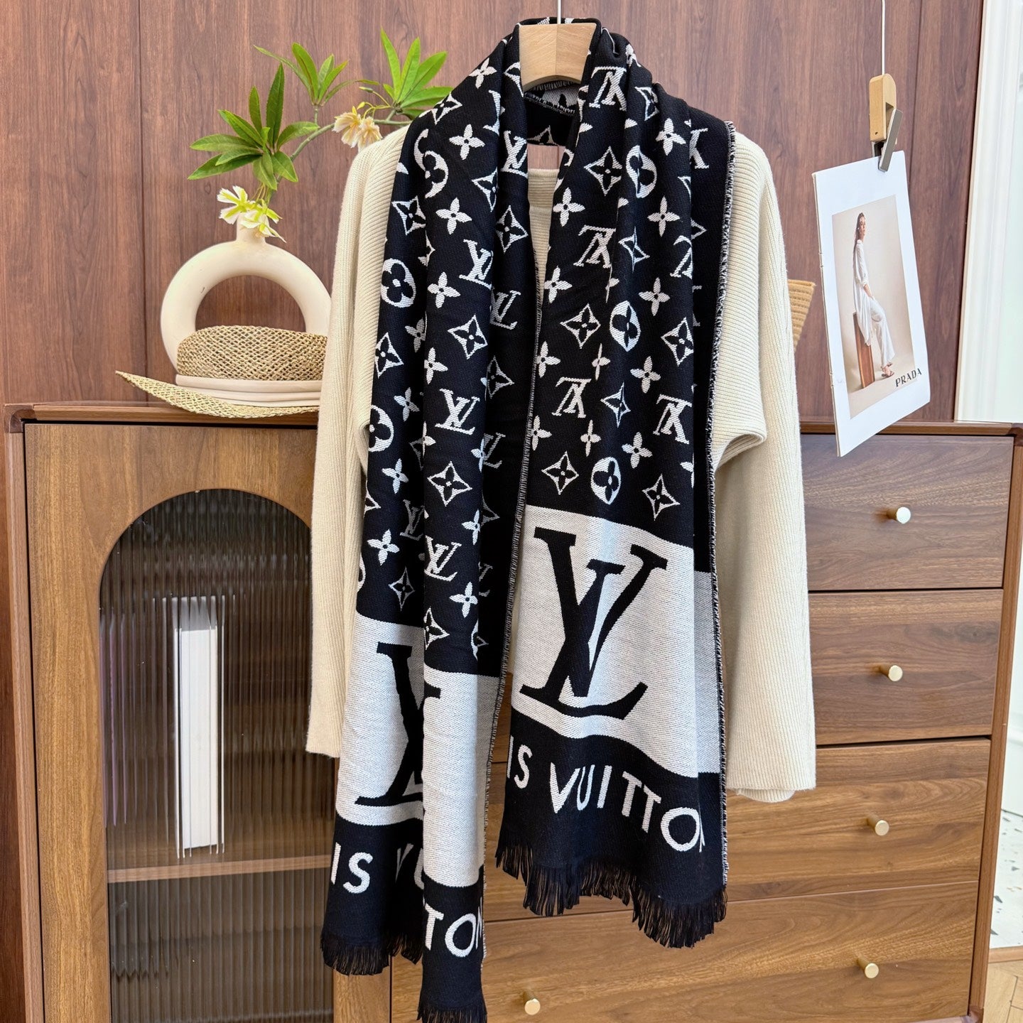 175RE40WDE Stylish Winter Scarves