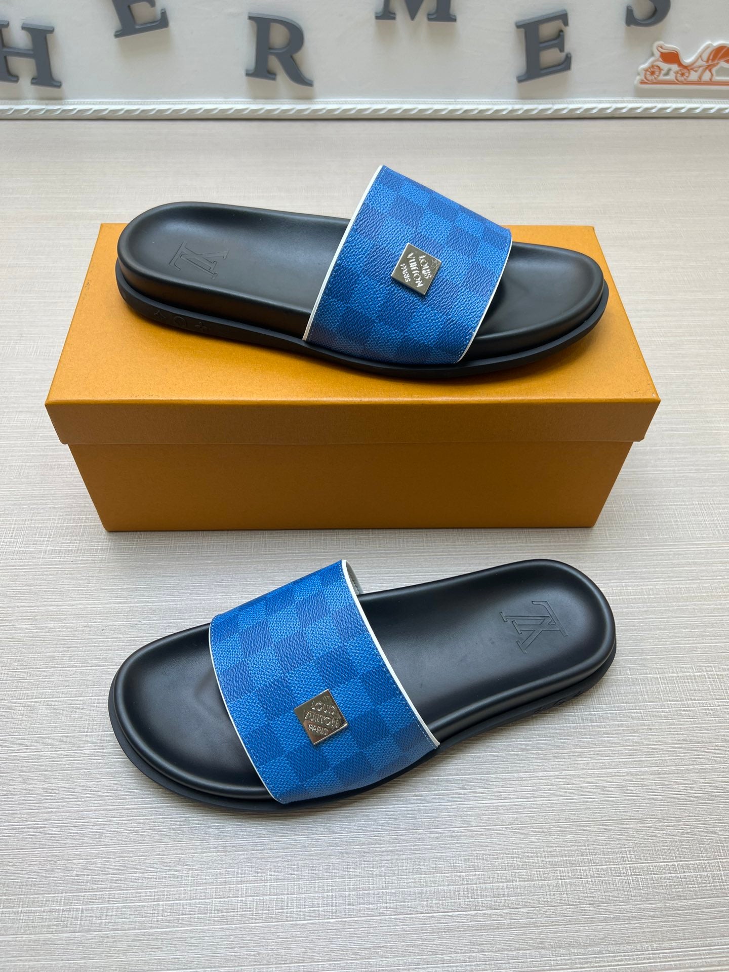 54E69ZDE Stylish slippers