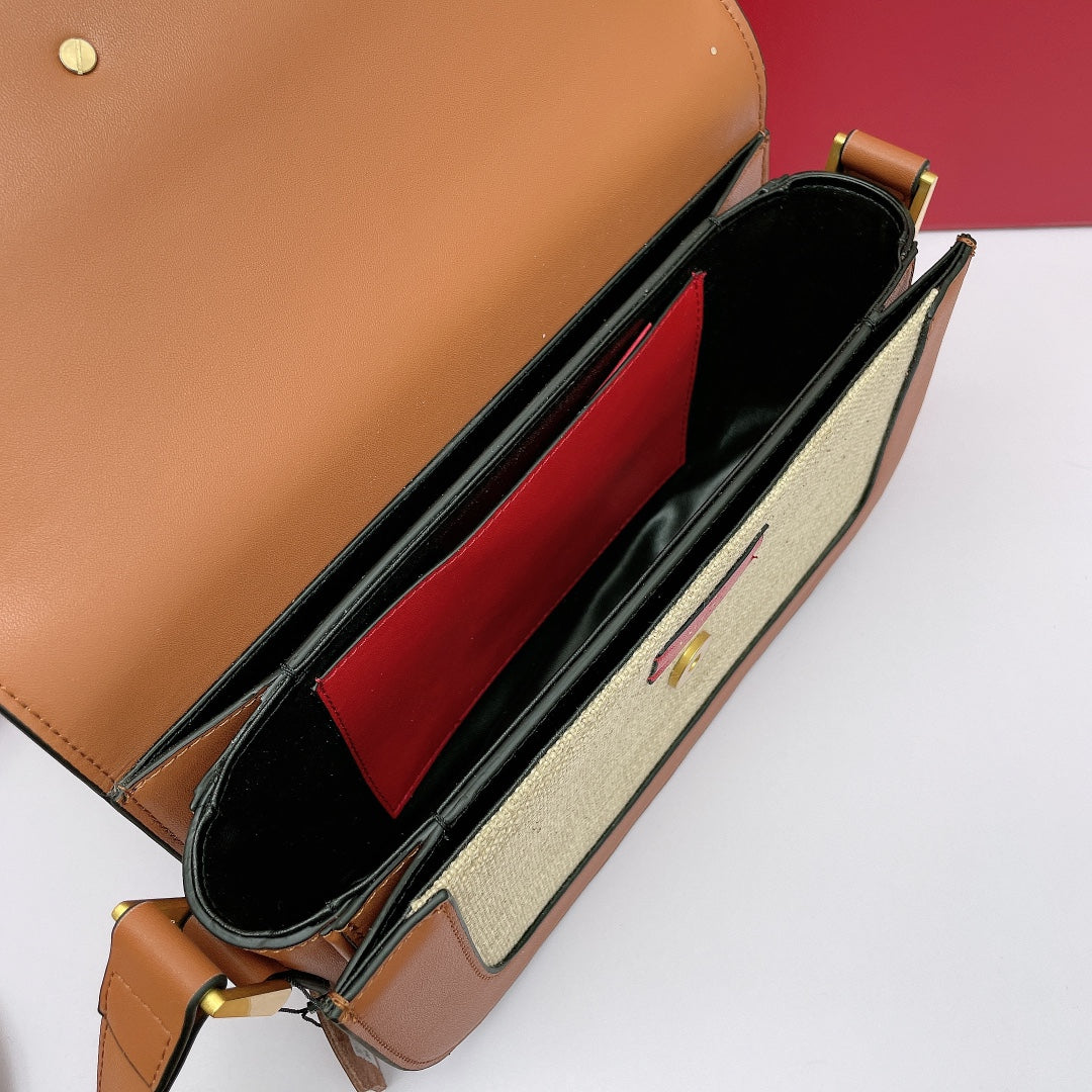 5A45BDE Stylish leather bag