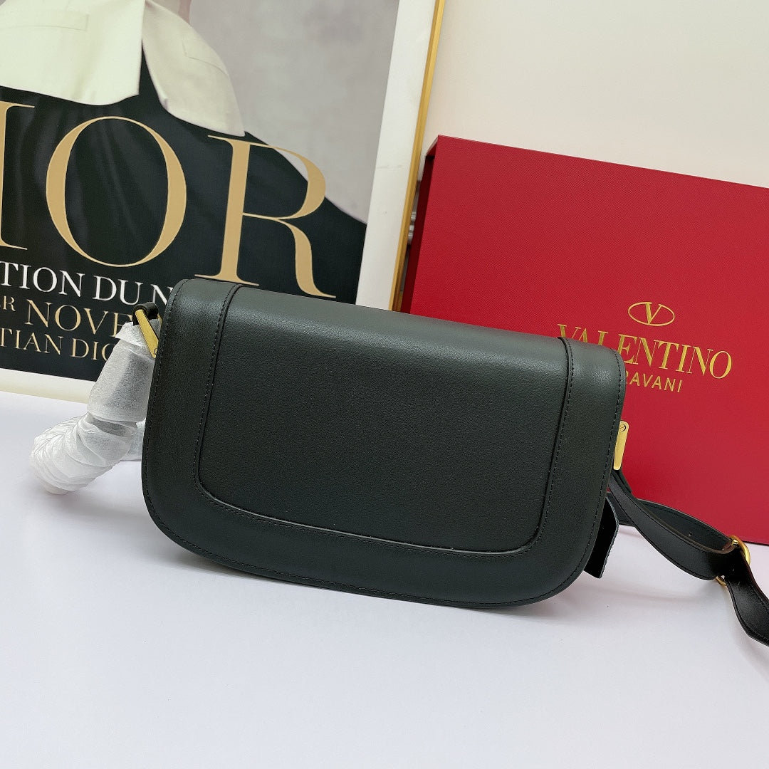 5A45BDE Stylish leather bag