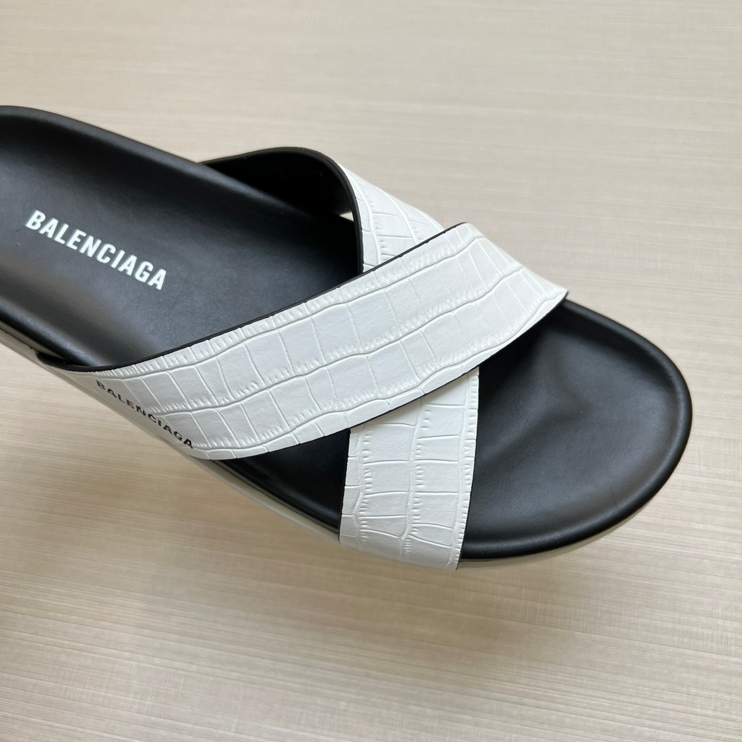 54J97ZDE Stylish slippers