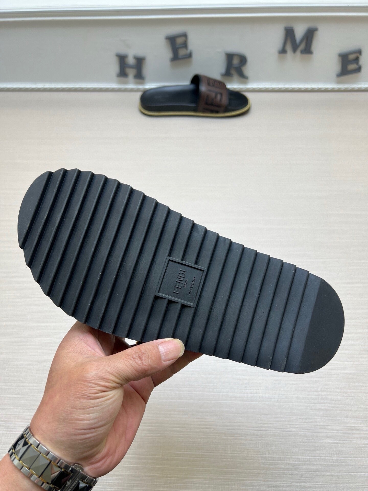 54F25ZDE Stylish slippers