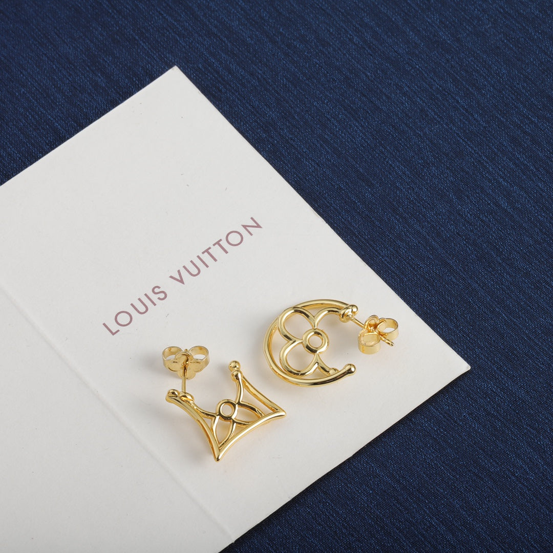 14E956EDE Stylish Earrings