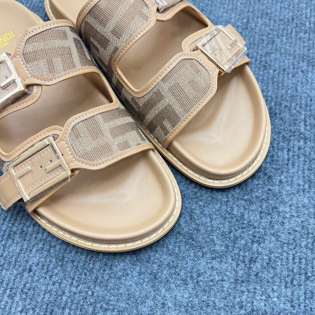 54F38ZDE Stylish slippers