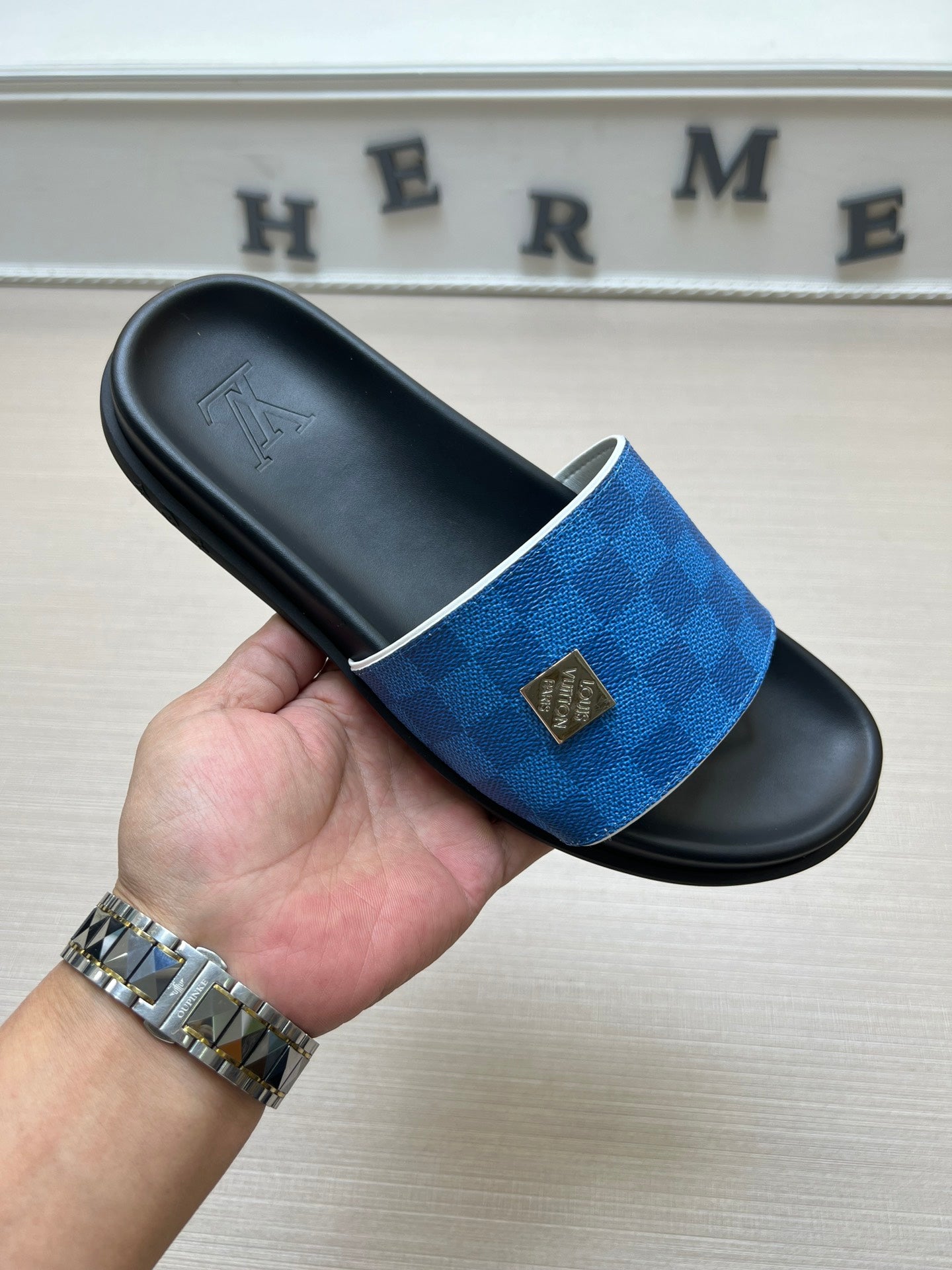 54E69ZDE Stylish slippers