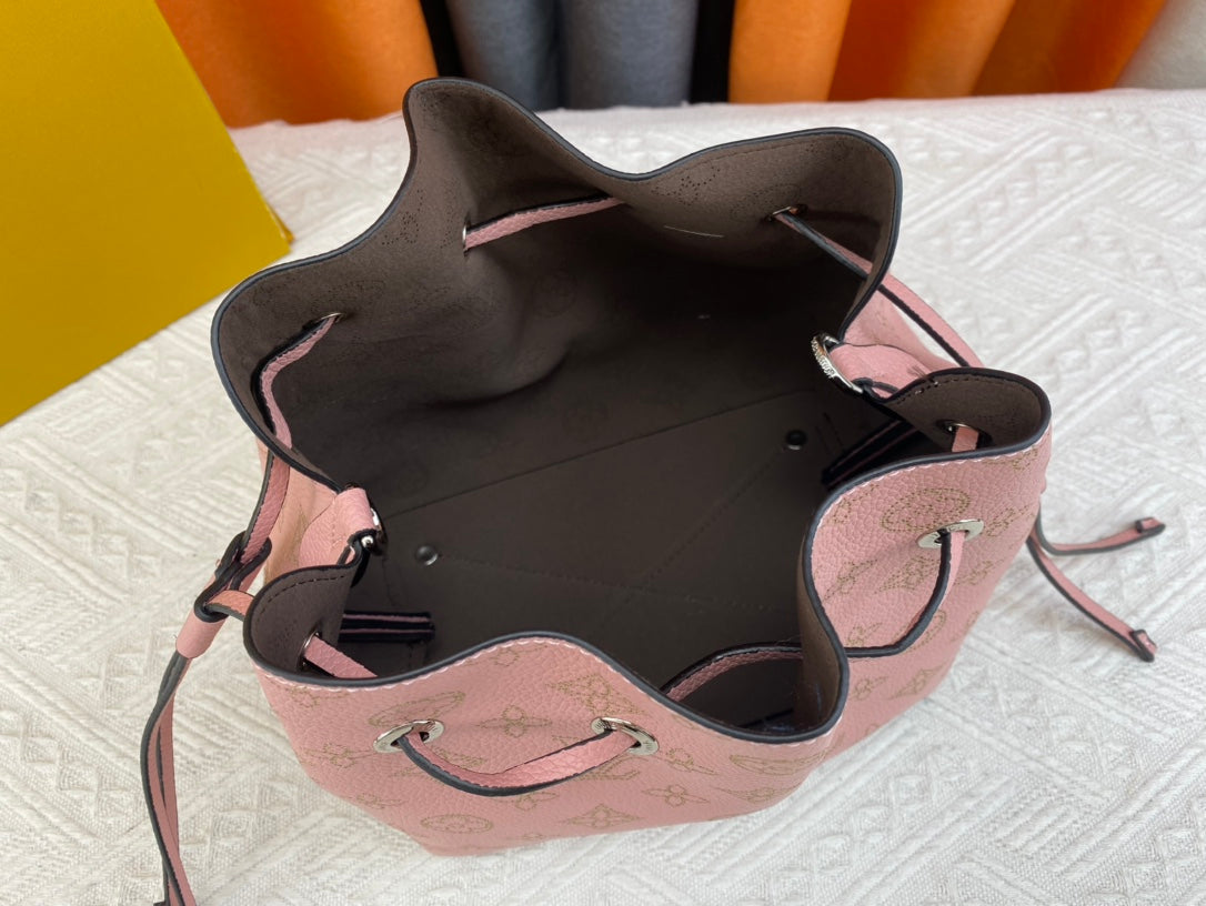 165NE98BDE Stylish leather bag