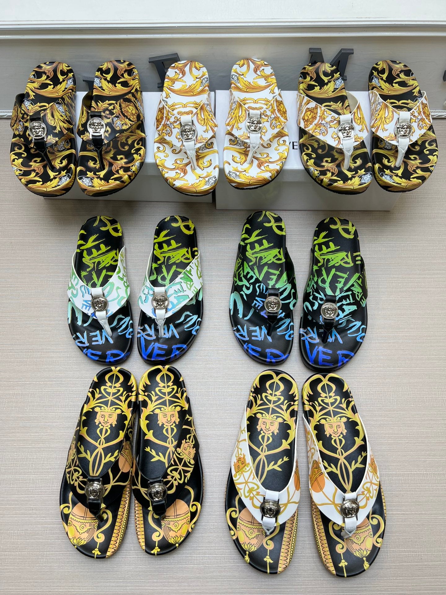 54V96ZDE Stylish slippers