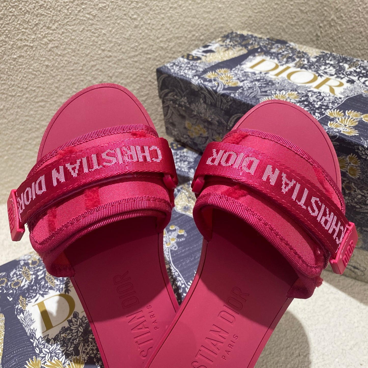 14D16ZDE Stylish slippers