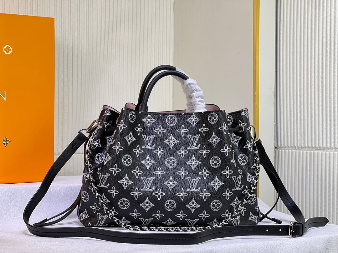 15XE13BDE Stylish leather bag)