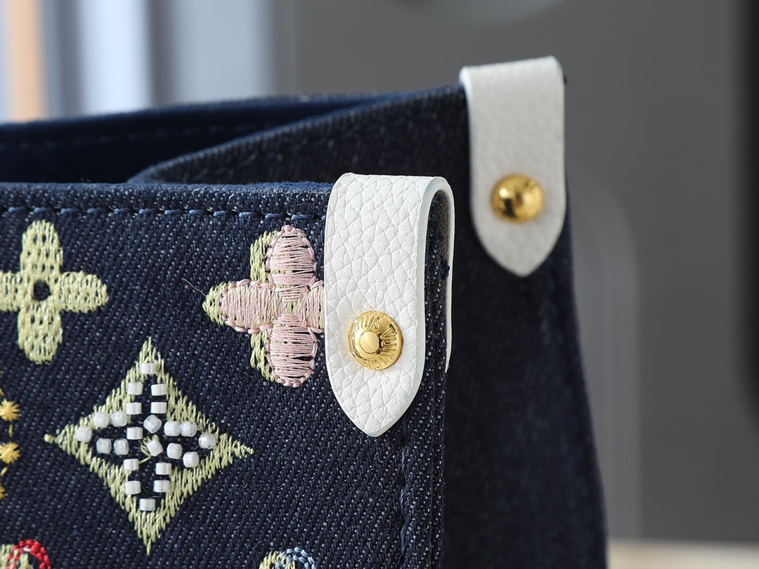 15RE22BDE Stylish genuine leather embroidered bag