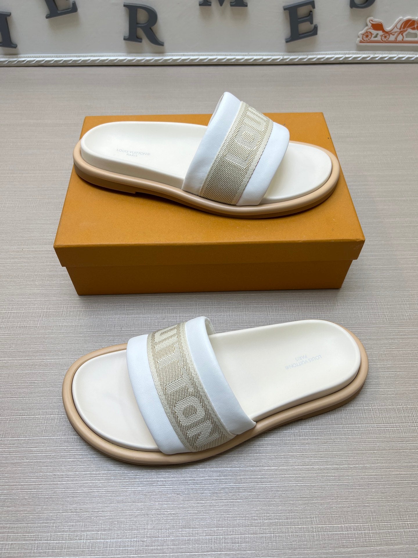 535ZE298ZDE Stylish Slippers