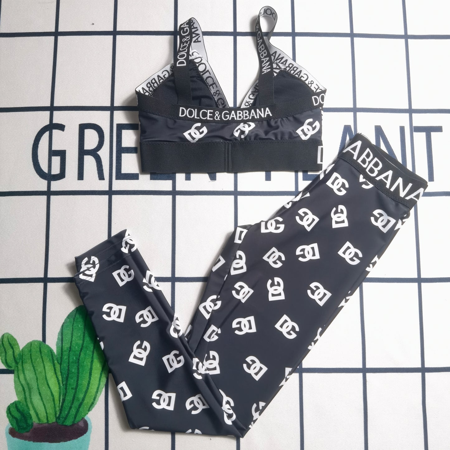 14A20YDE Stylish Long sleeve swimsuit