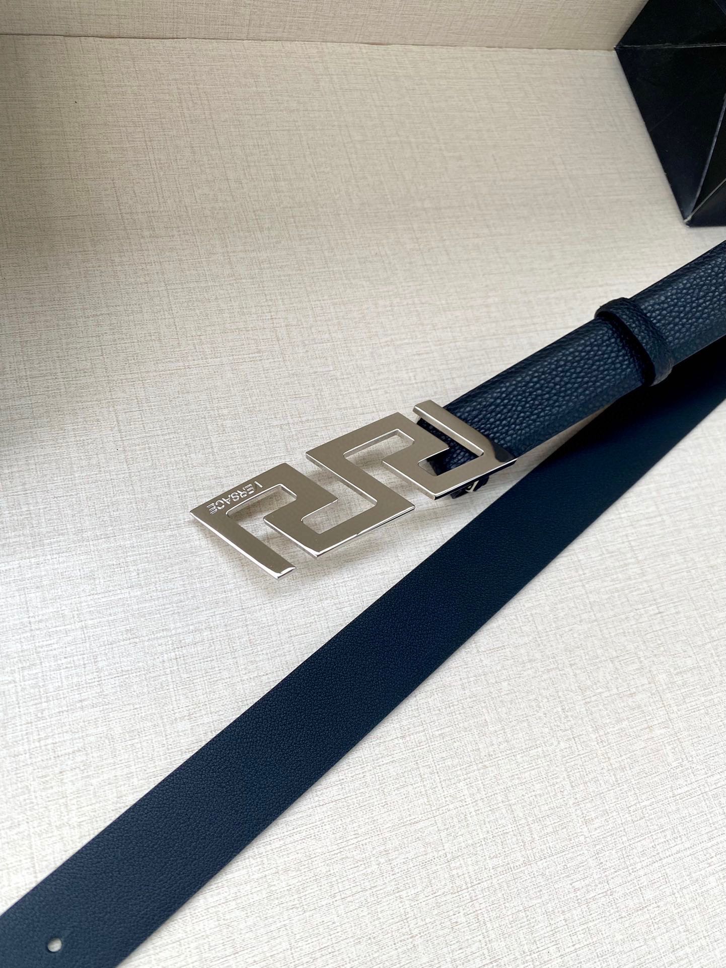 1WV166PDE Stylish High quality belt With full package
