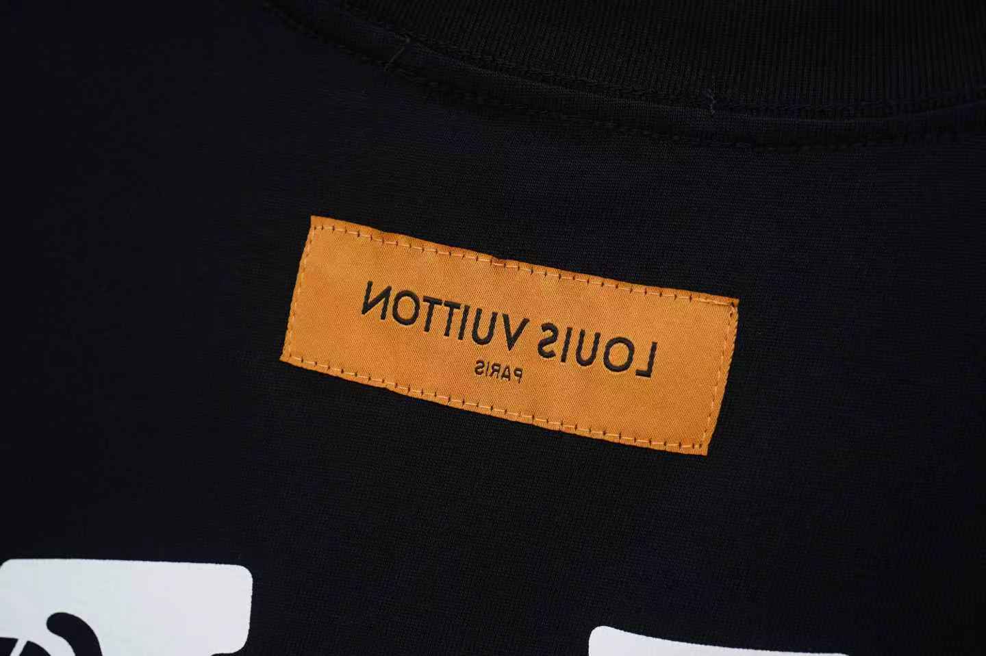 145NE9UDE Stylish T-shirt