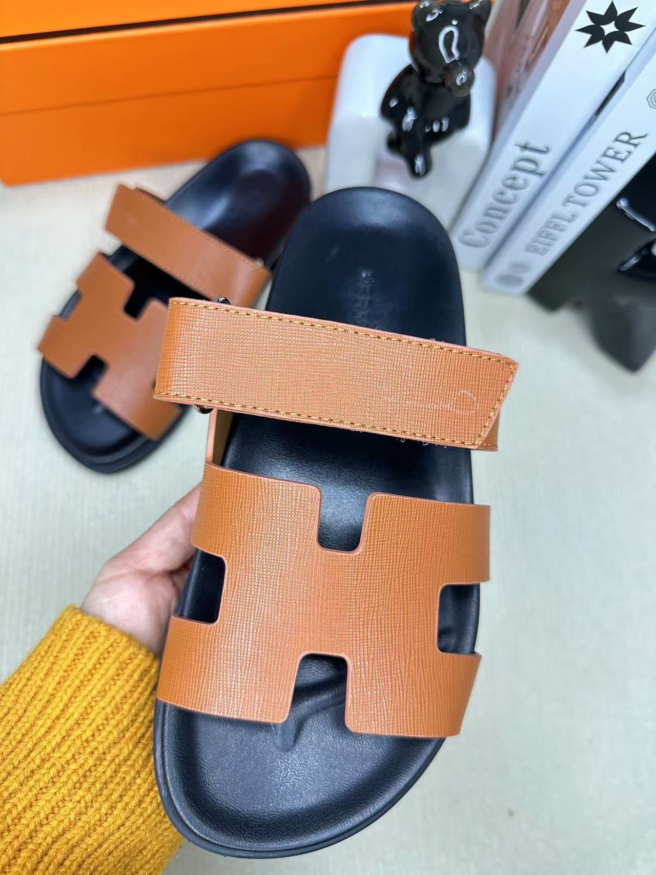 255QH27ZDE Stylish leather shoes