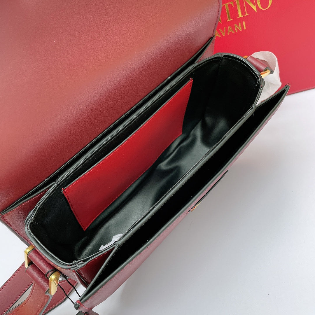 5A45BDE Stylish leather bag