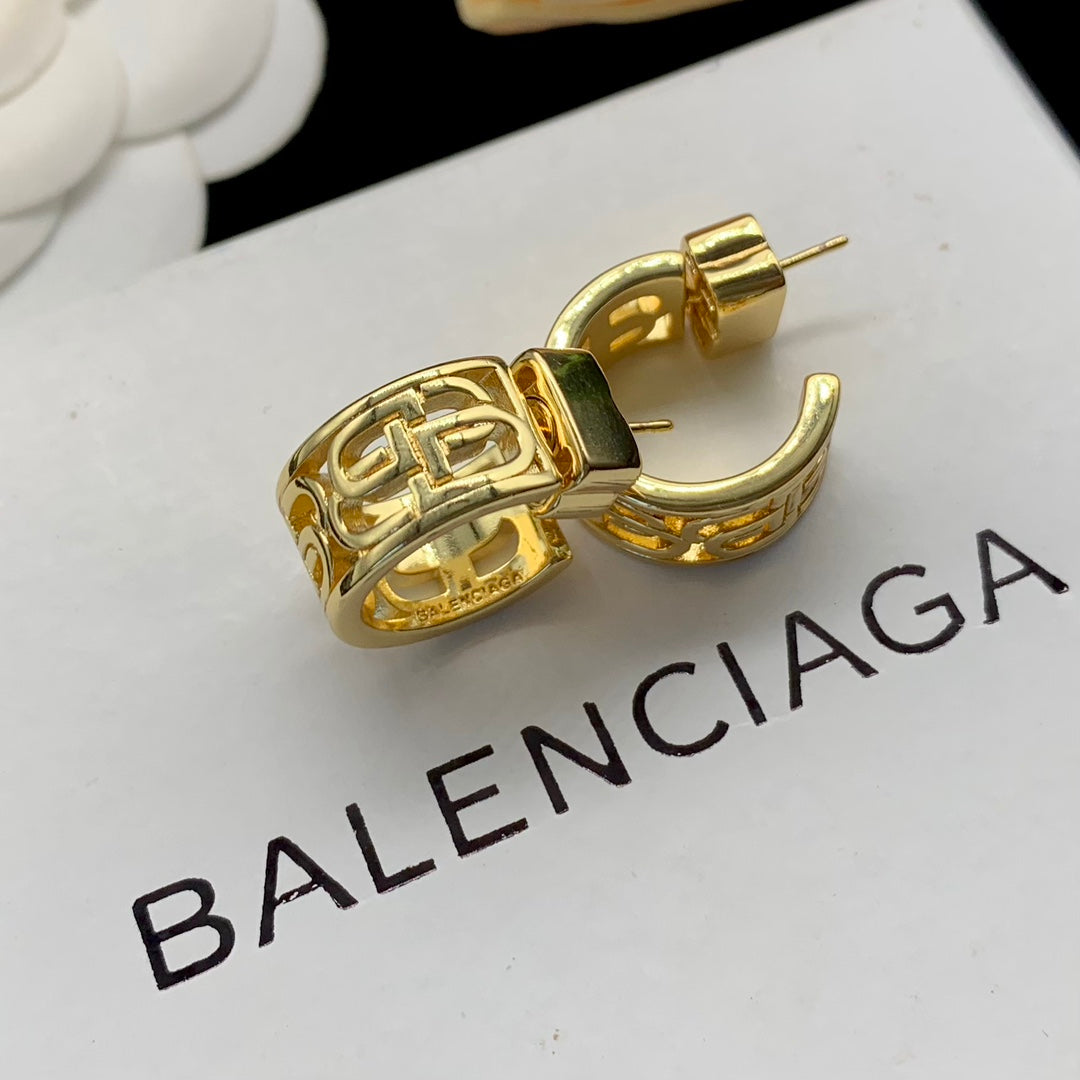 14J124EDE Stylish Earrings