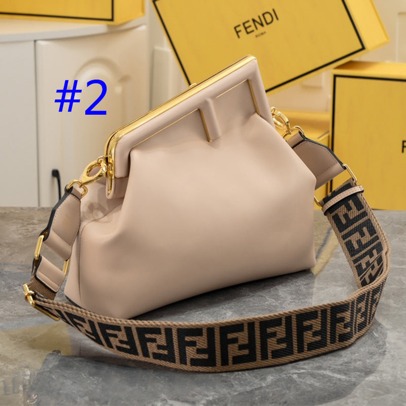 2XF20BDE Stylish leather bag