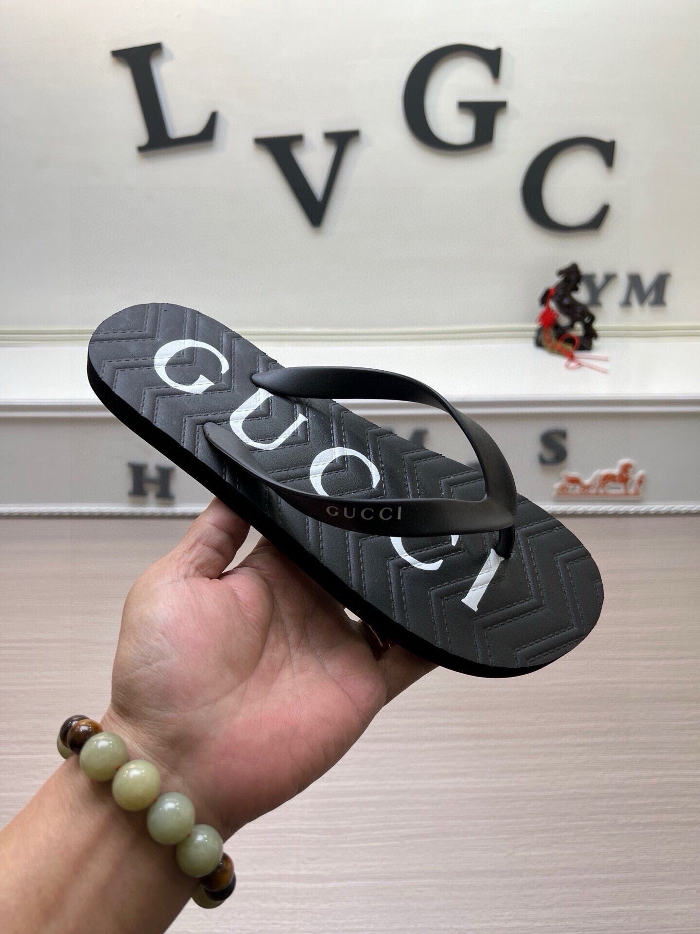 54B39ZDE Stylish slippers
