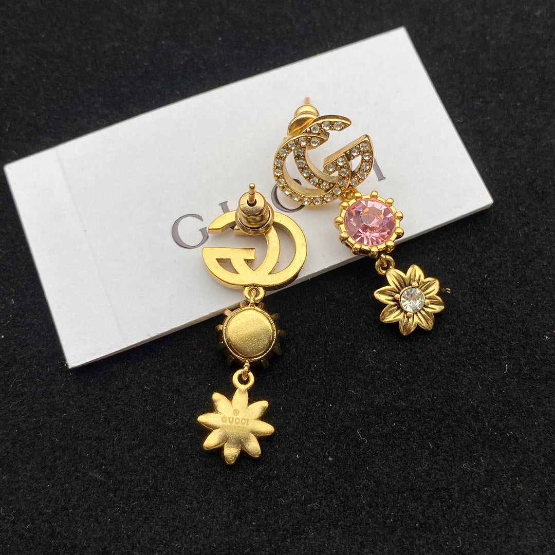 14B1095EDE Stylish Earrings