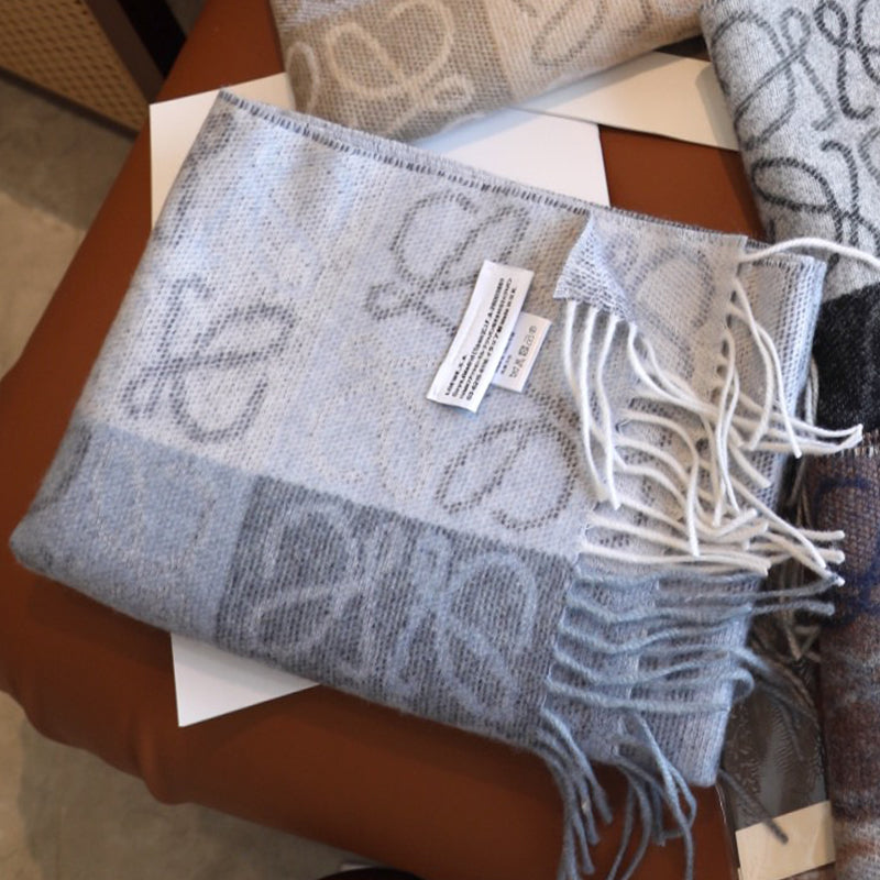 175RA13WDE Stylish Winter Scarves