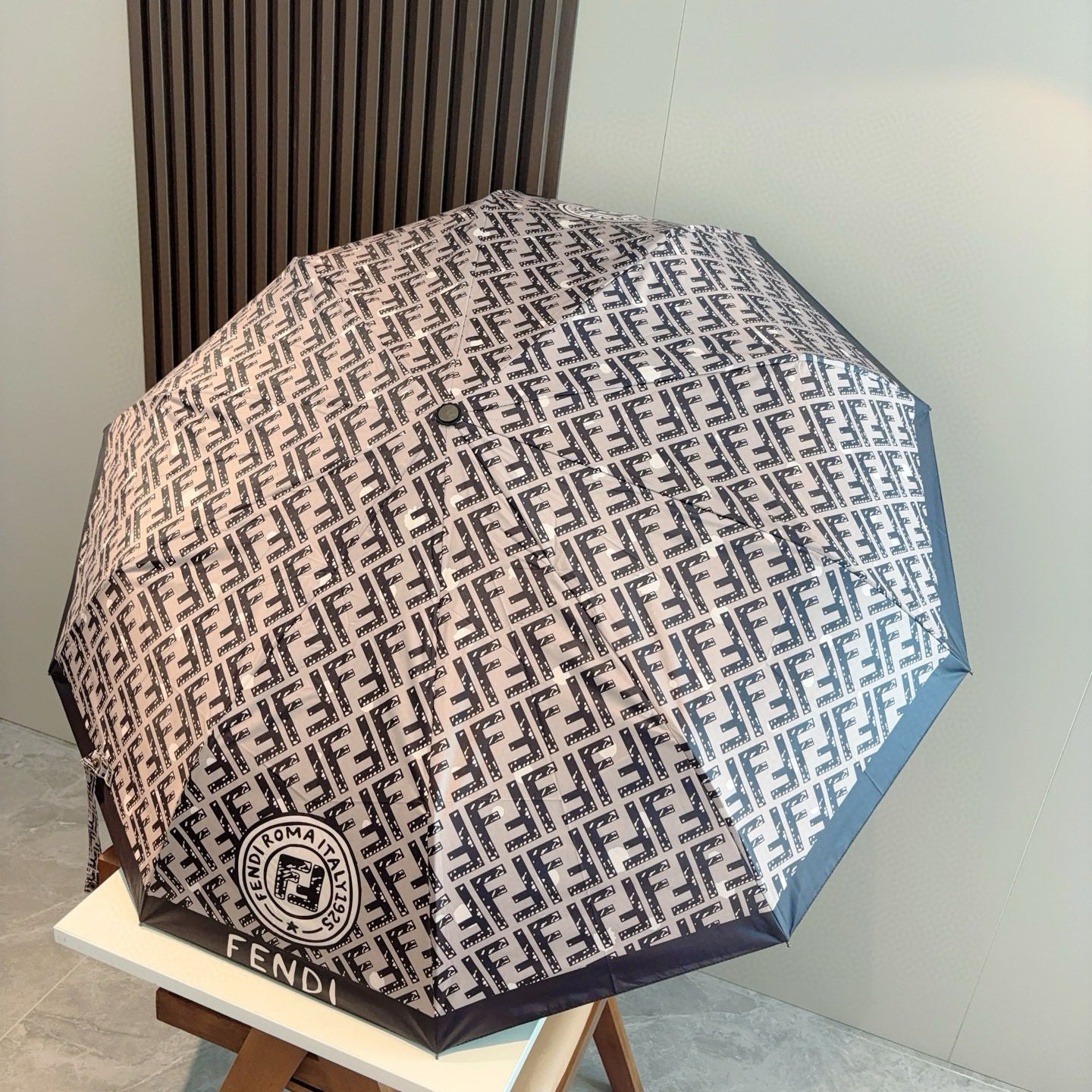 15RF120SDE Stylish UV resistant umbrella
