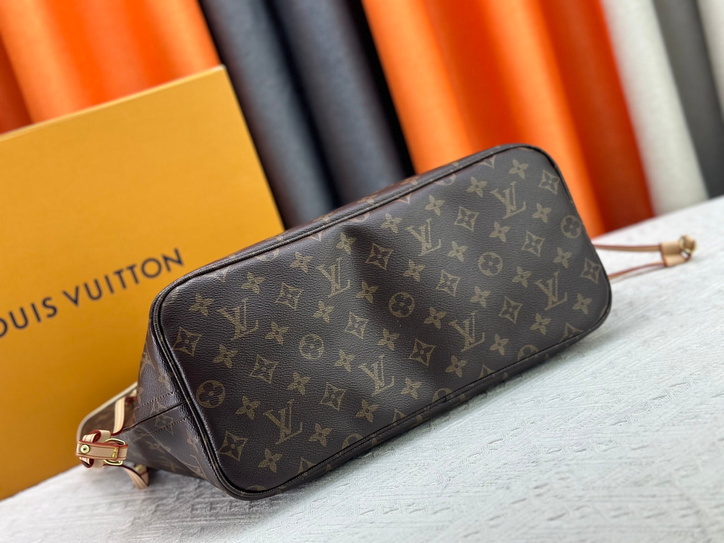 155XE15BDE Stylish leather bag