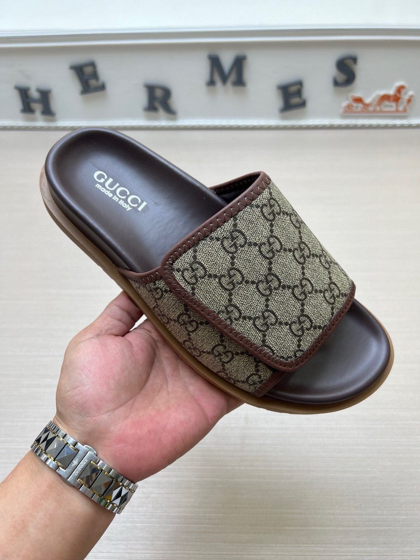 5LB231ZDE Stylish Slippers