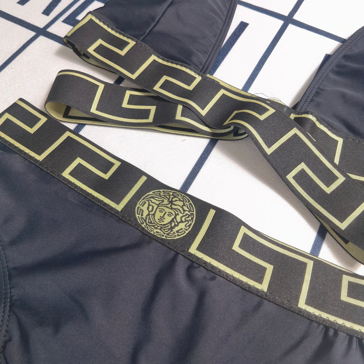 14V196YDE Stylish Bikini swimsuit