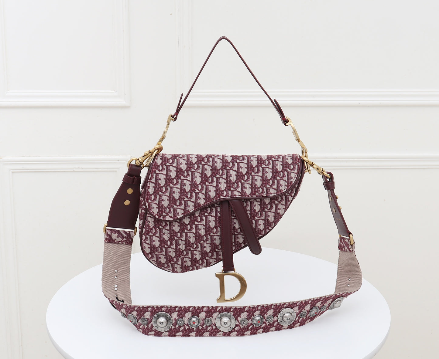 5D12BDE Stylish leather bag