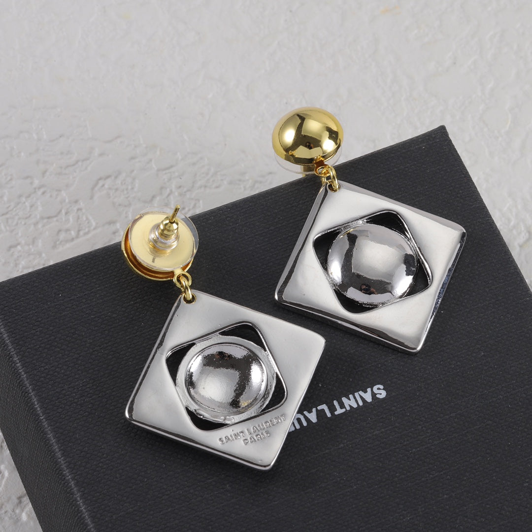 14SL832KDE Stylish Earrings