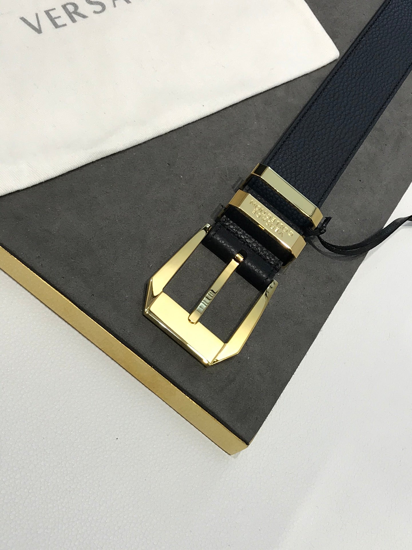14V84PDE Stylish High quality belt With full package