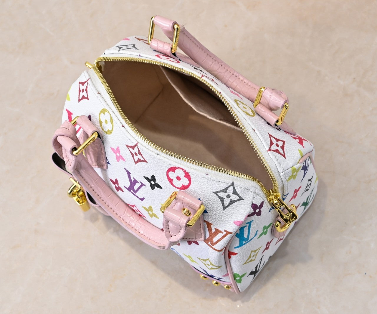 155NE75BDE Stylish leather bag