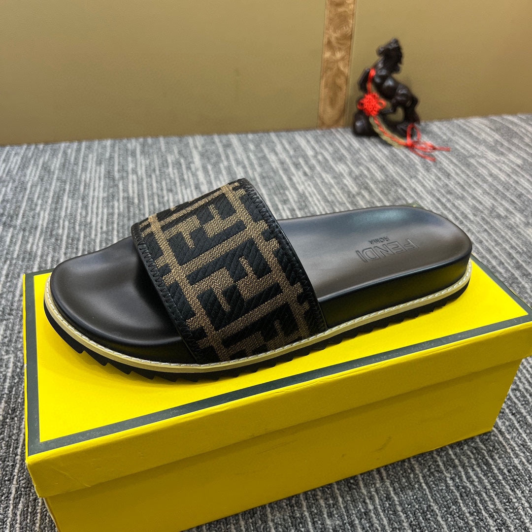 5XF105ZDE Stylish Slippers