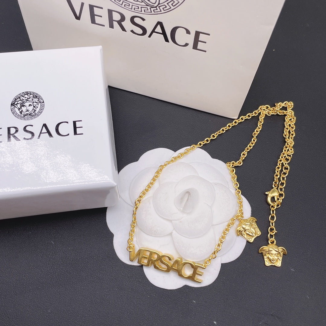175RV101XDE Stylish Necklace